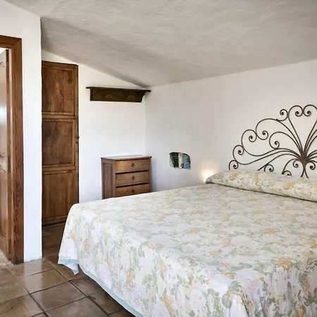 Residenza Capriccioli 4* بورتو كيرفو