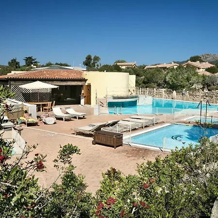 Residenza Capriccioli Apartmanhotel 3*